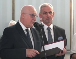 Poseł Krzysztof Bosak - Wręczenie zaświadczenia o wyborze 26 października 2023 roku.